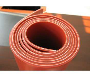 Силикон с вложка от полиестер, стъклена тъкан, плат